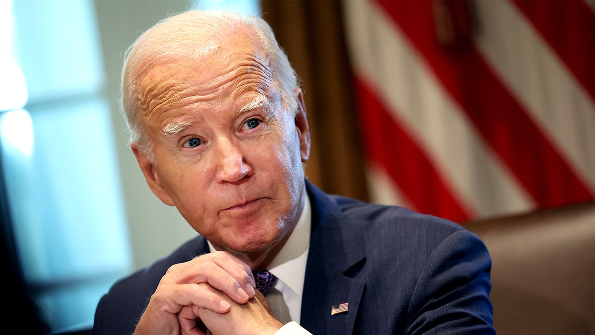 El presidente Biden celebra una reunión de gabinete en la Casa Blanca