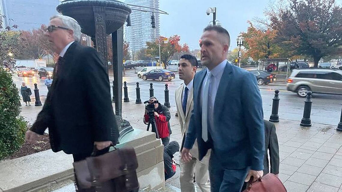 Brett Hankison walks into court in 2023