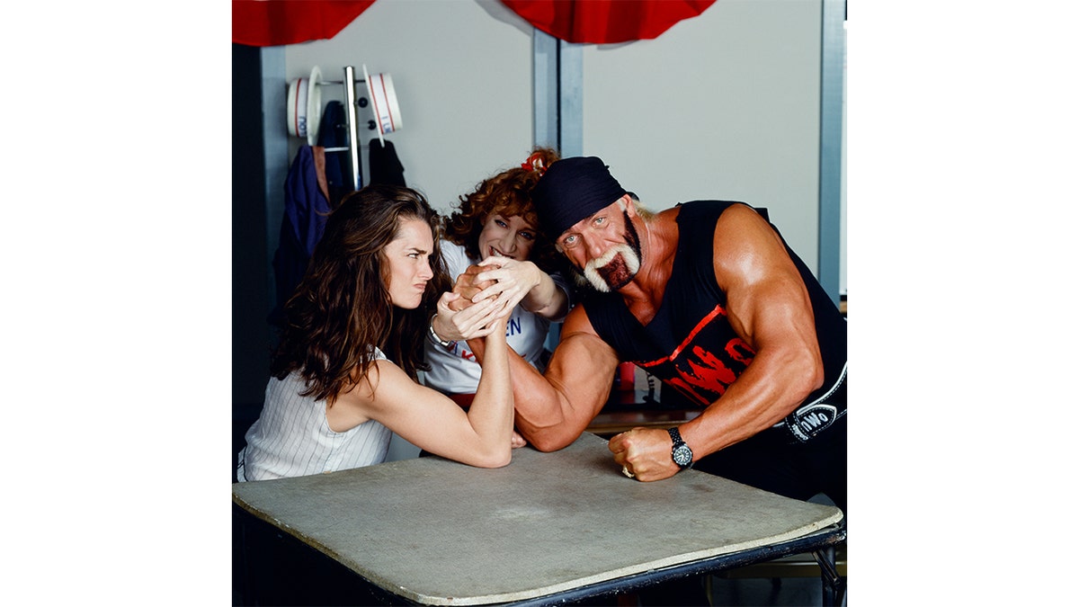 Brooke Shields and Hulk Hogan in an episode of Suddenly Susan