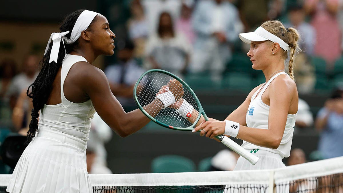 Coco Gauff shakes hands with Dayana Yastremska after their match