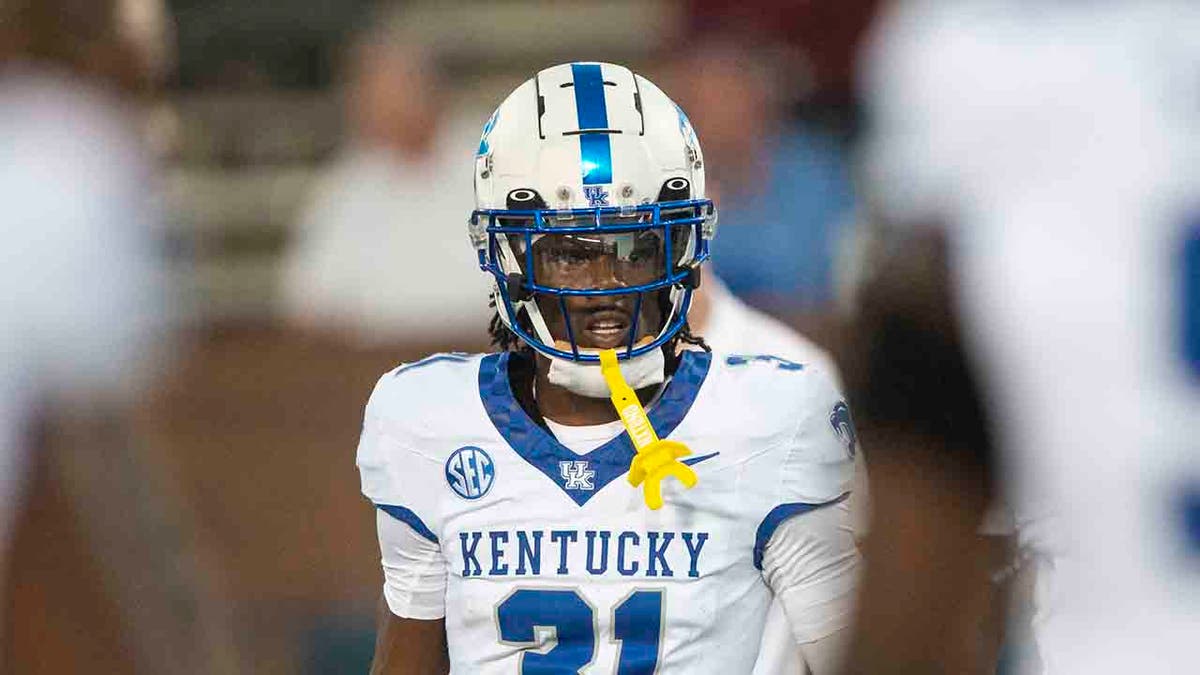 Maxwell Hairston Kentucky