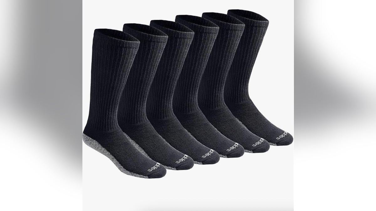 These socks have breathable and moisture-controlling fibers that keep feet dry.
