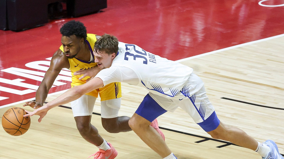 Bronny and Flagg going for ball