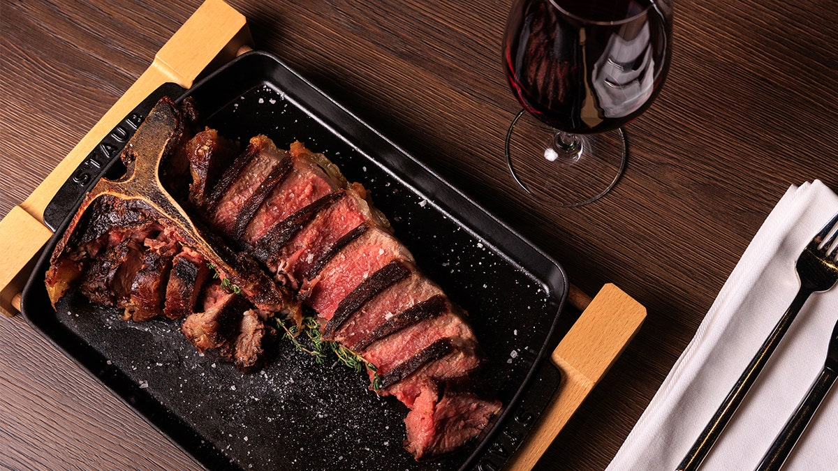 food-drink-steakhouse-industry-1 Top Chef explains why steakhouses continue to grow during the dining industry's falling