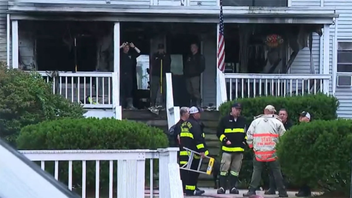 Gabriel House membantu fasilitas hidup di Sungai Val, Massachusetts
