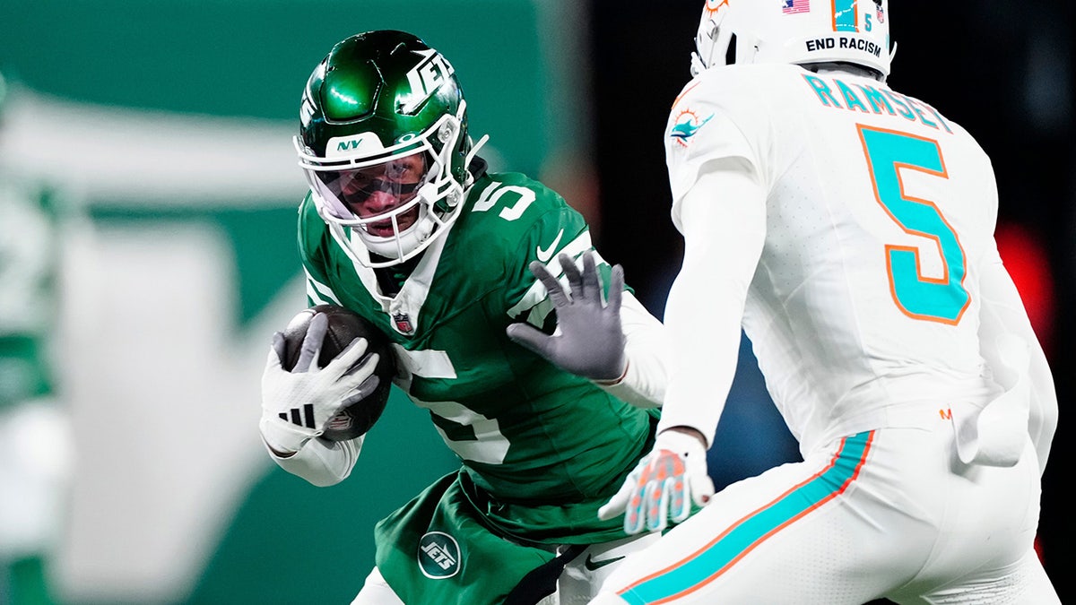 Garrett Wilson vs Dolphins