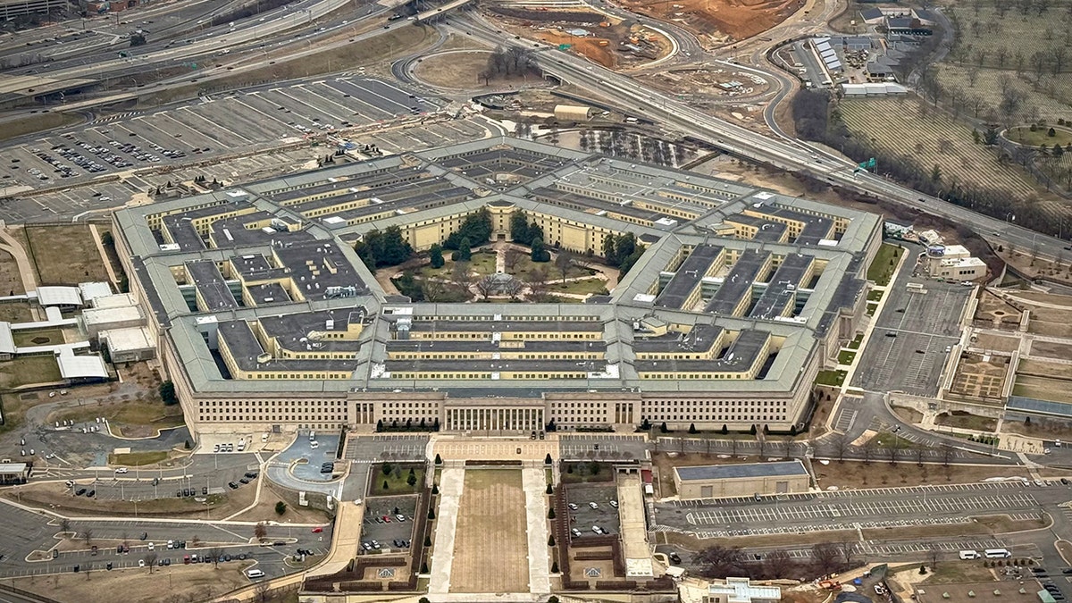Havada görüldüğü gibi Pentagon Binası