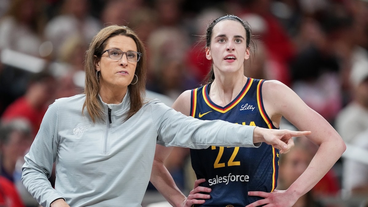 Caitlin Clark's coach suggests star offered to pay fine for technical foul | Fox News