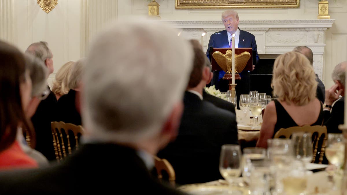 Trump fala no jantar da Casa Branca