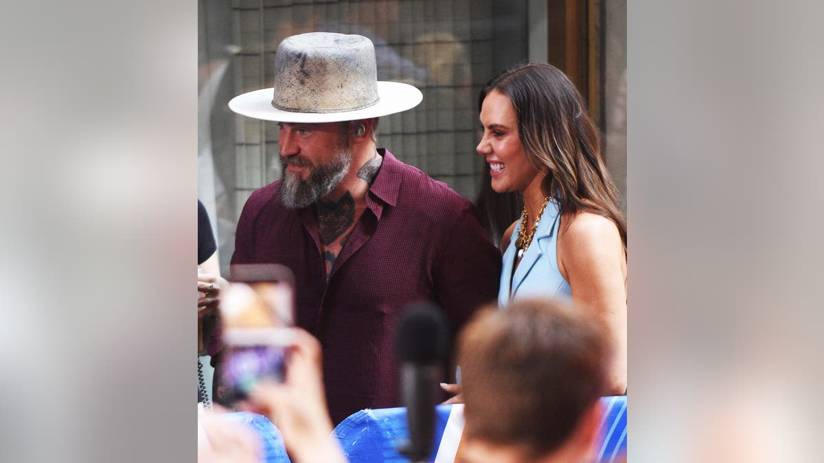 kendra scott and zac brown at the today show