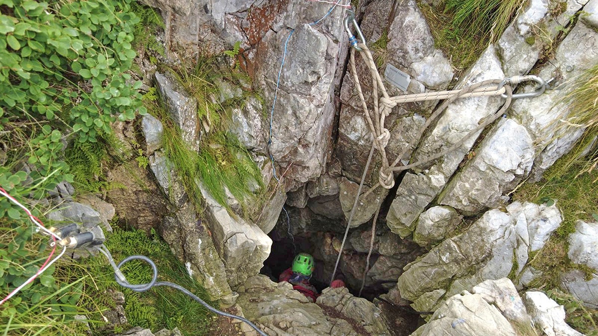 man rescued successful continent cave