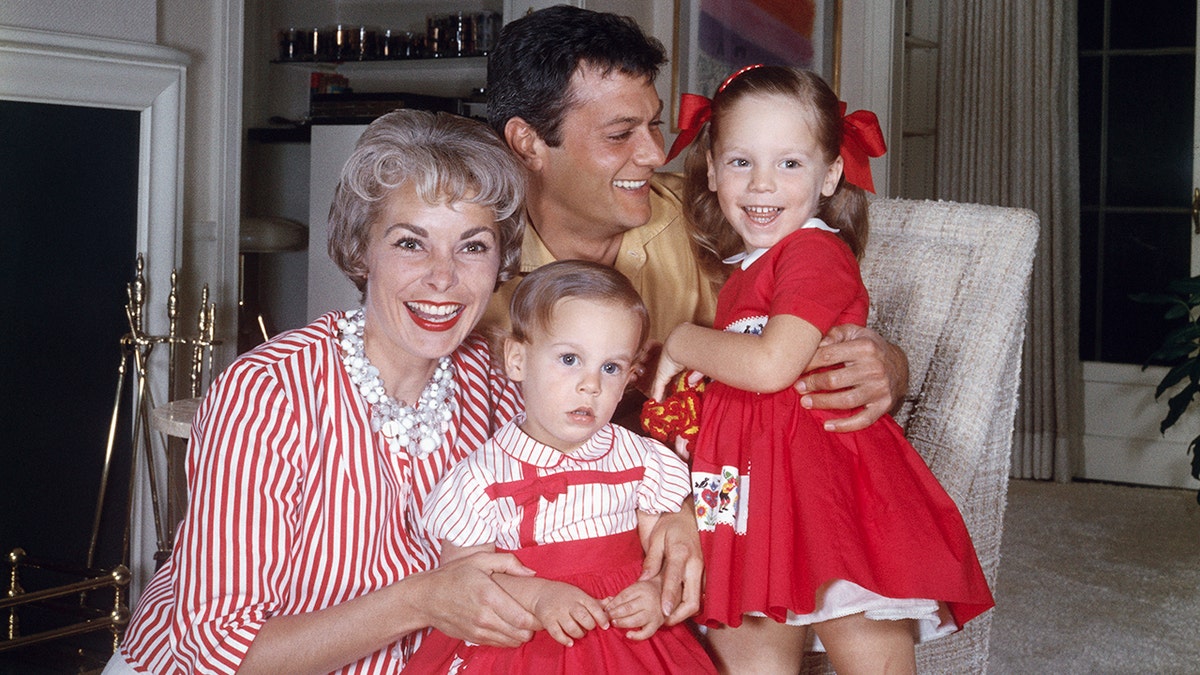 Jamie Lee Curtis with her parents and sister when they were young.