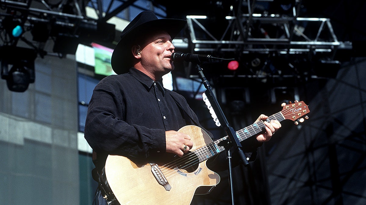 John Michael Montgomery performs in Oakland, California, in 1998