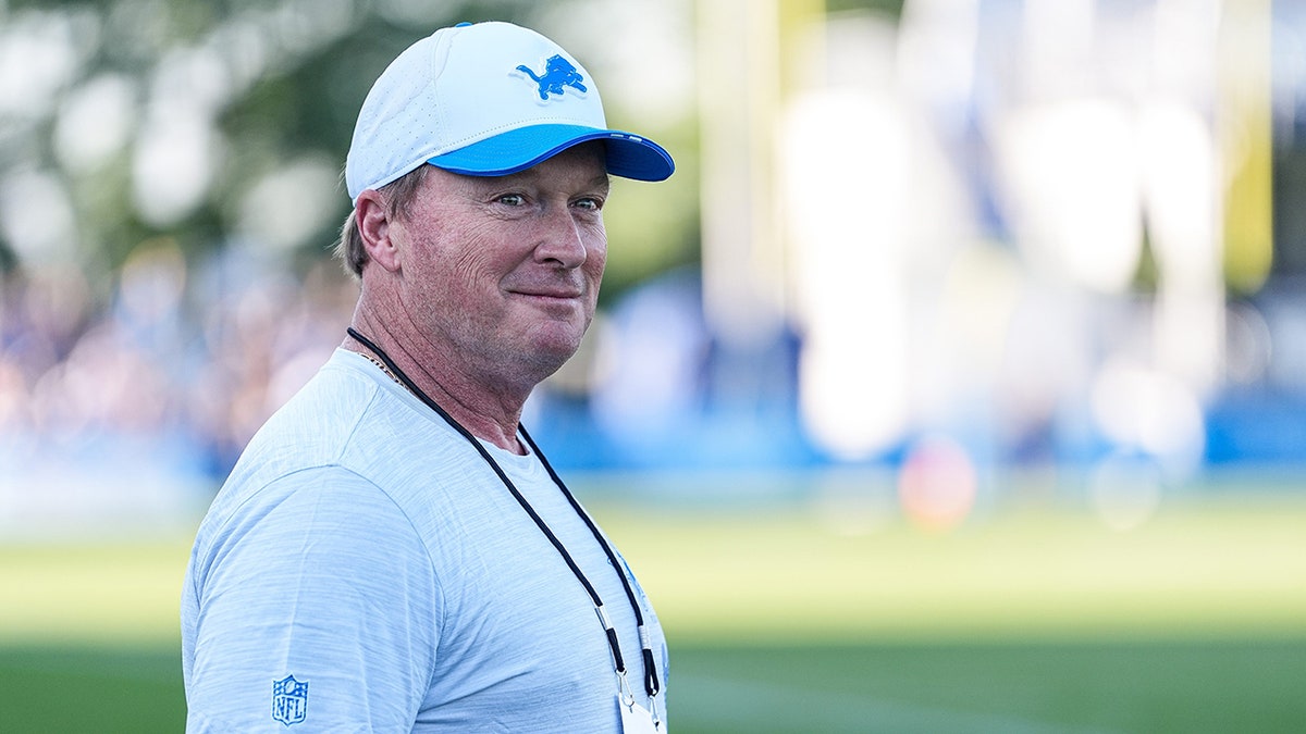 Jon Gruden at Lions training camp