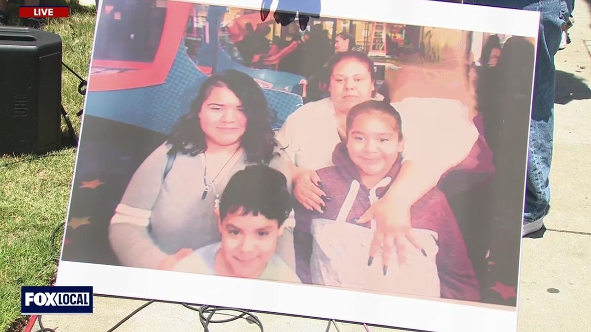Image of Juli Calderon and family