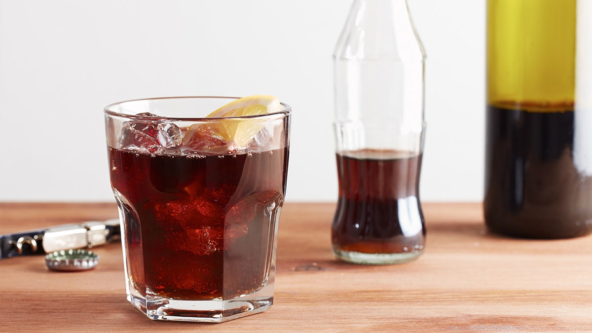 Kalimotxo next to Coke bottle