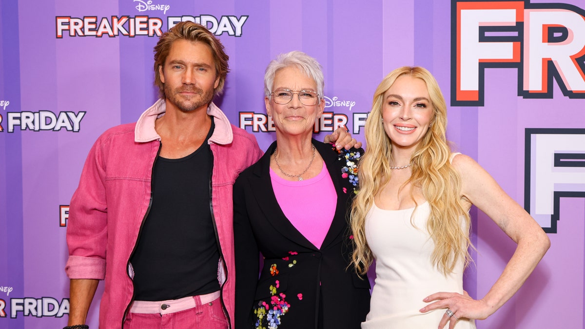 乍得·邁克爾·默里(Chad Michael Murray),林賽·羅漢(Lindsay Lohan)和傑米·李·柯蒂斯(Jamie Lee Curtis)