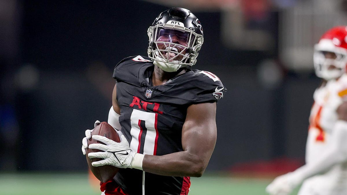 Lorenzo Carter kutluyor