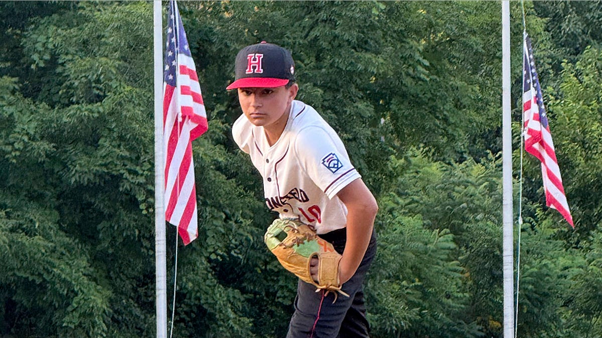 Marco Roco Pitching Ound