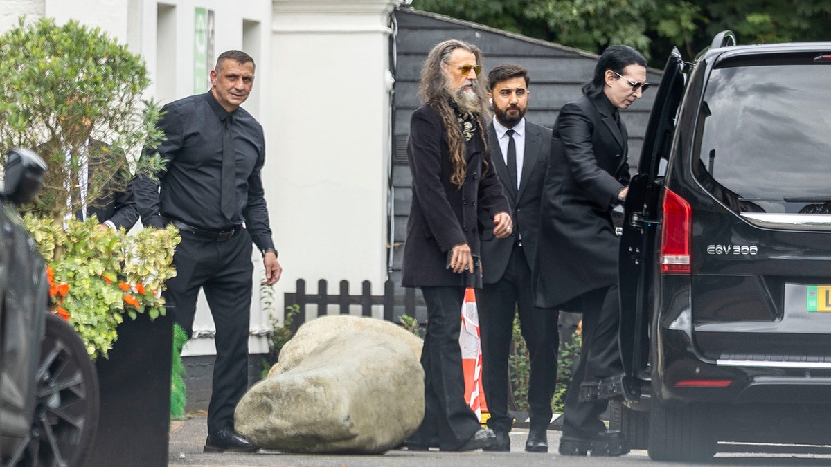 marilyn-manson-rob-zombie-ozzy-osbourne-private-funeral-july-2025 Ozi Osbourne buried at a private ceremony at Buckinghamshire Manson