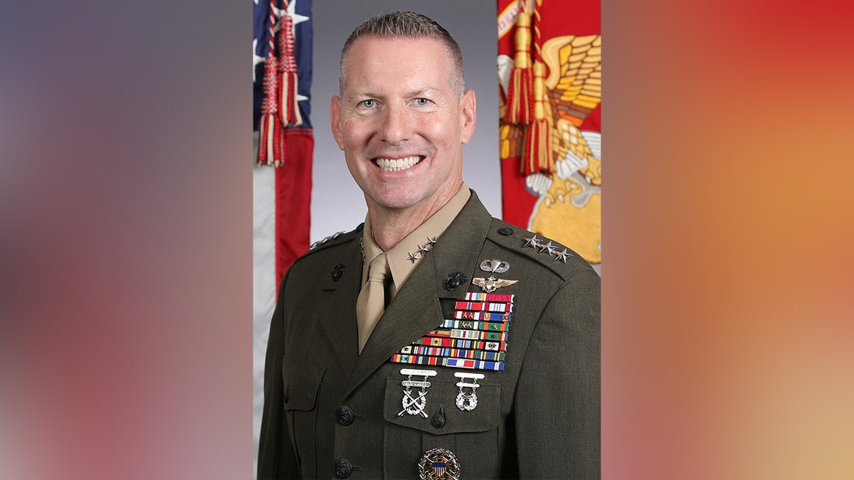 Marine Lt. Gen. Michael Borgschulte official headshot