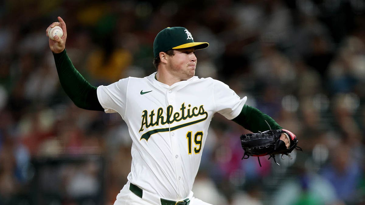mason-miller MLB Trade Deadline: Padres to obtain Mason Miller from Athletics, reported in the report