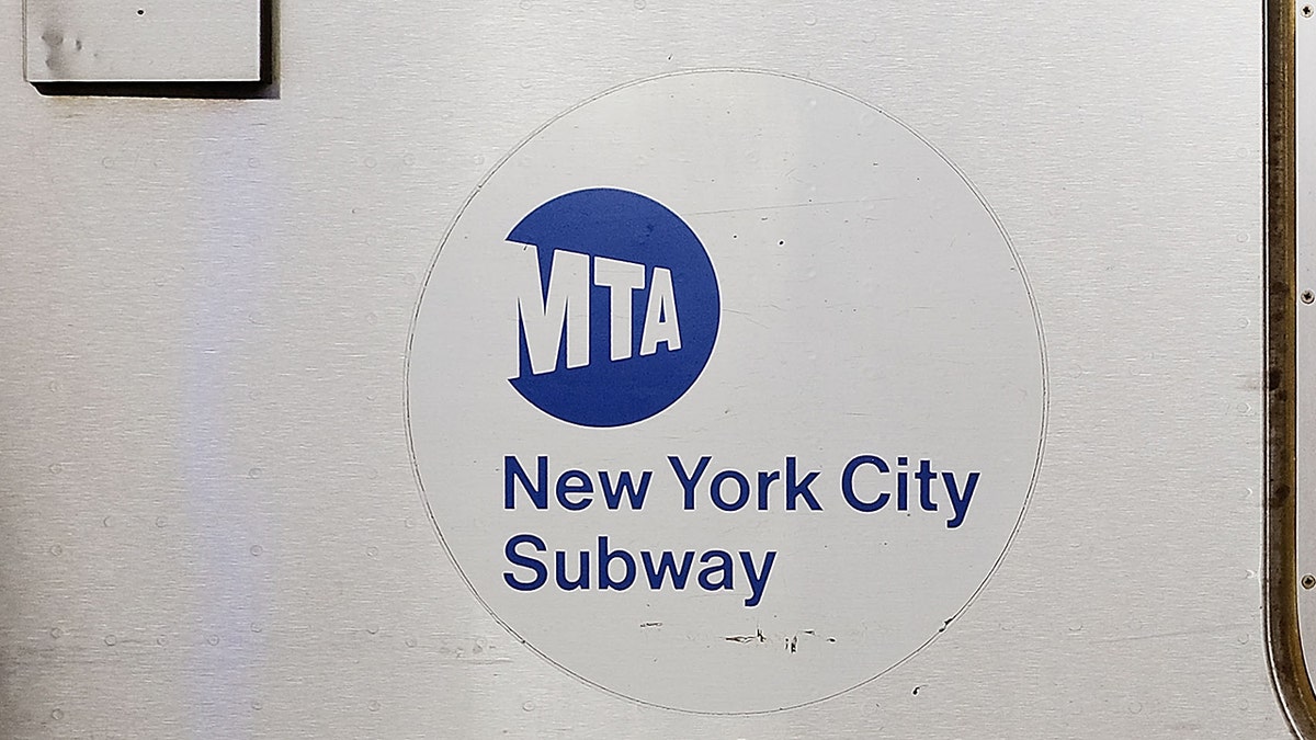 Metro Metro Mark (MTA) Metropolitan