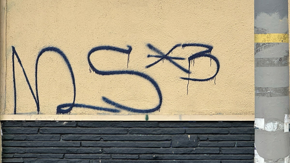 MS-13 tag on building in Los Angeles