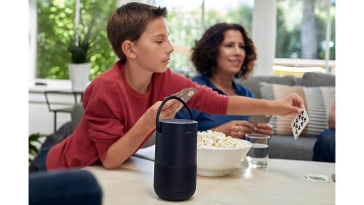 Tres altavoces diferentes en un modelo.