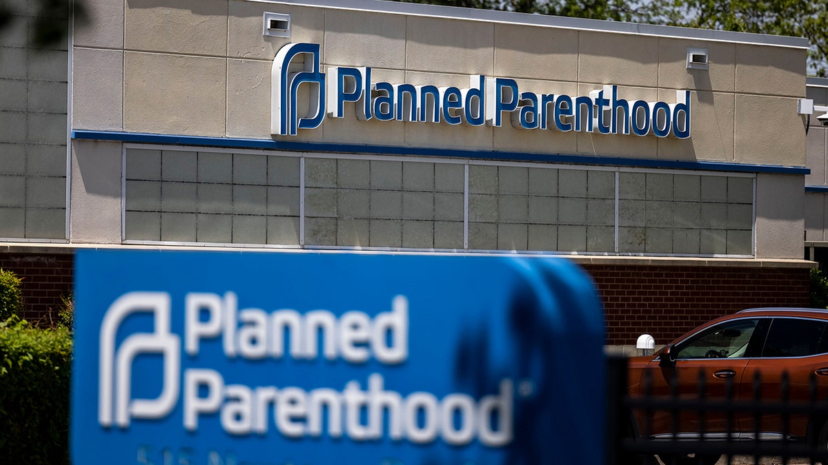 Planned Parenthood exterior in Virginia Beach