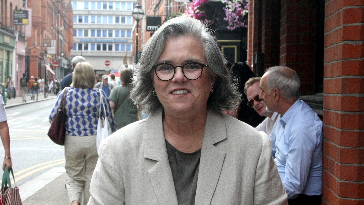 Rosie O'Donnell, quien se pelea con el presidente Donald Trump está en Irlanda