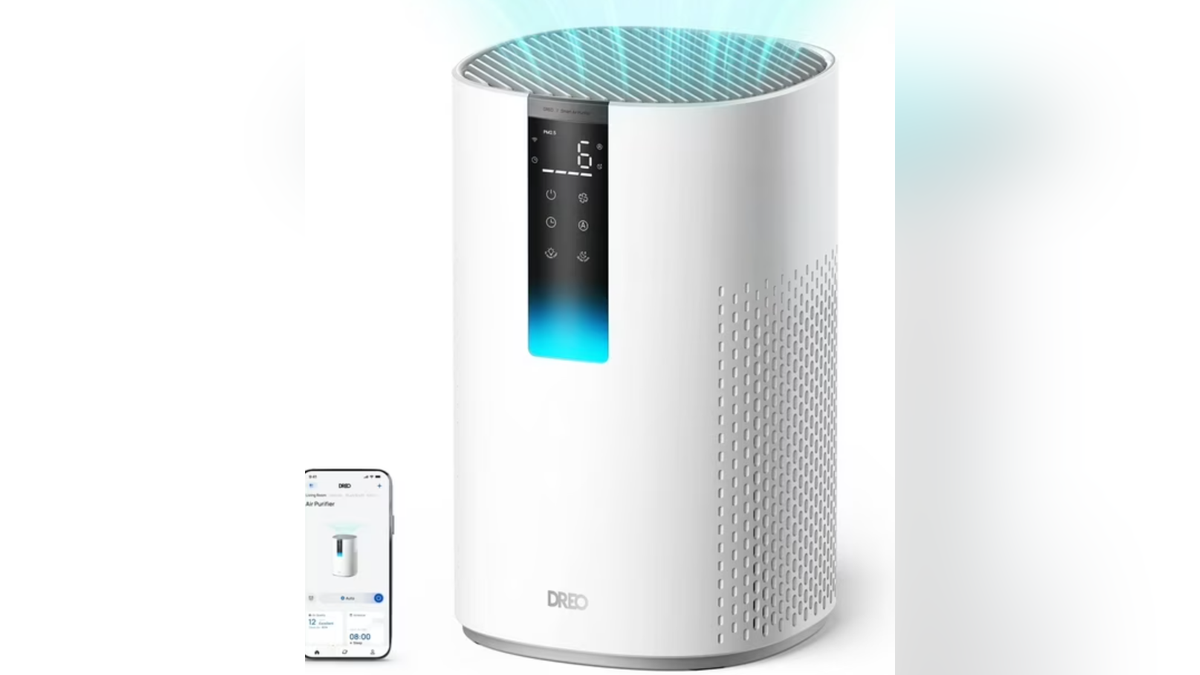 The LCD display gives a real-time reading on your air quality.