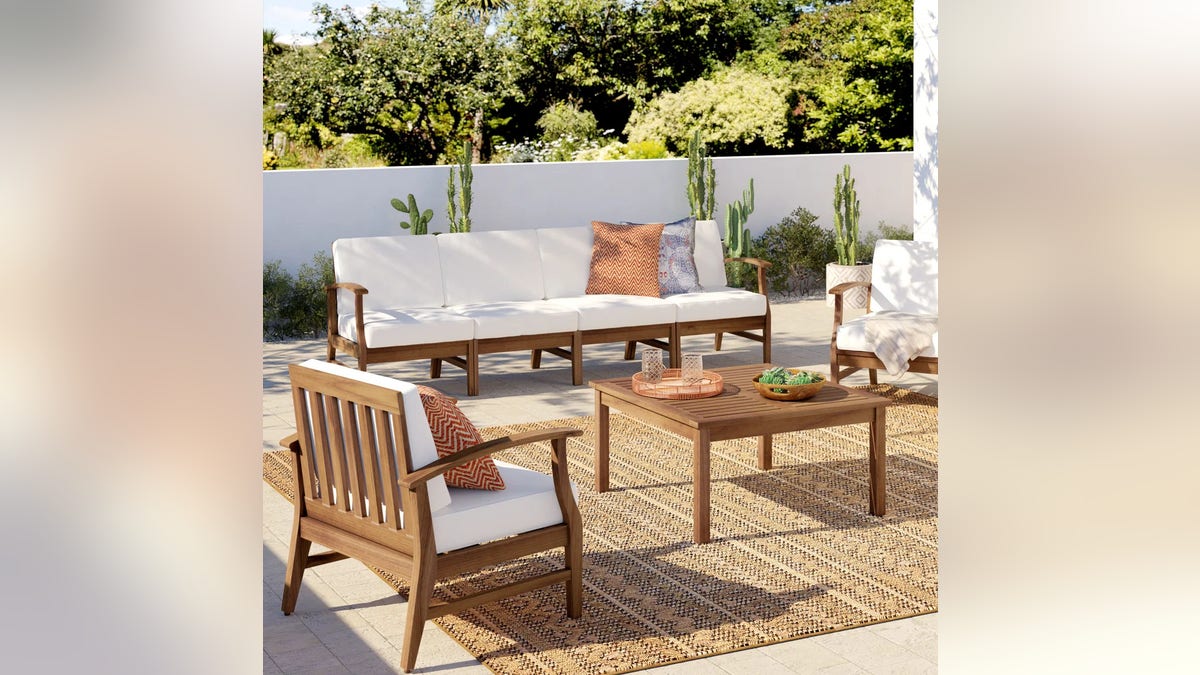 This sectional is sturdy and made of beautiful acacia wood.?