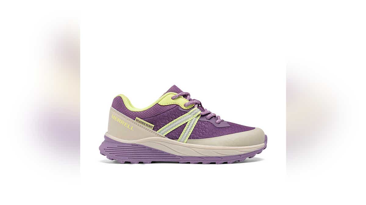 This shoe is built with a breathable synthetic and mesh upper.