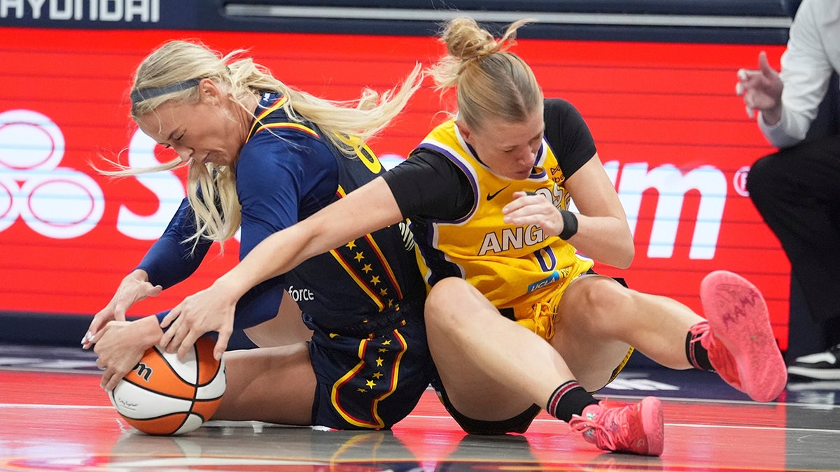Sophie Cunningham fights for the ball