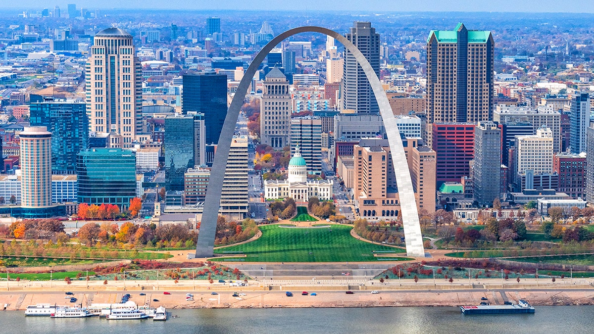 skyline of St. Louis, Missouri with the famed Gateway Arch