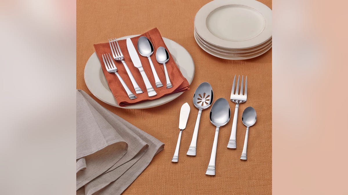 This set offers a complete service for eight.