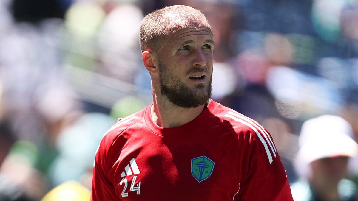 Stefan Frei vs Crew