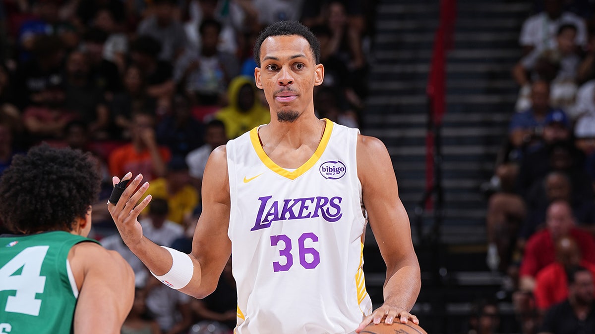 Darius Bazley dribbles