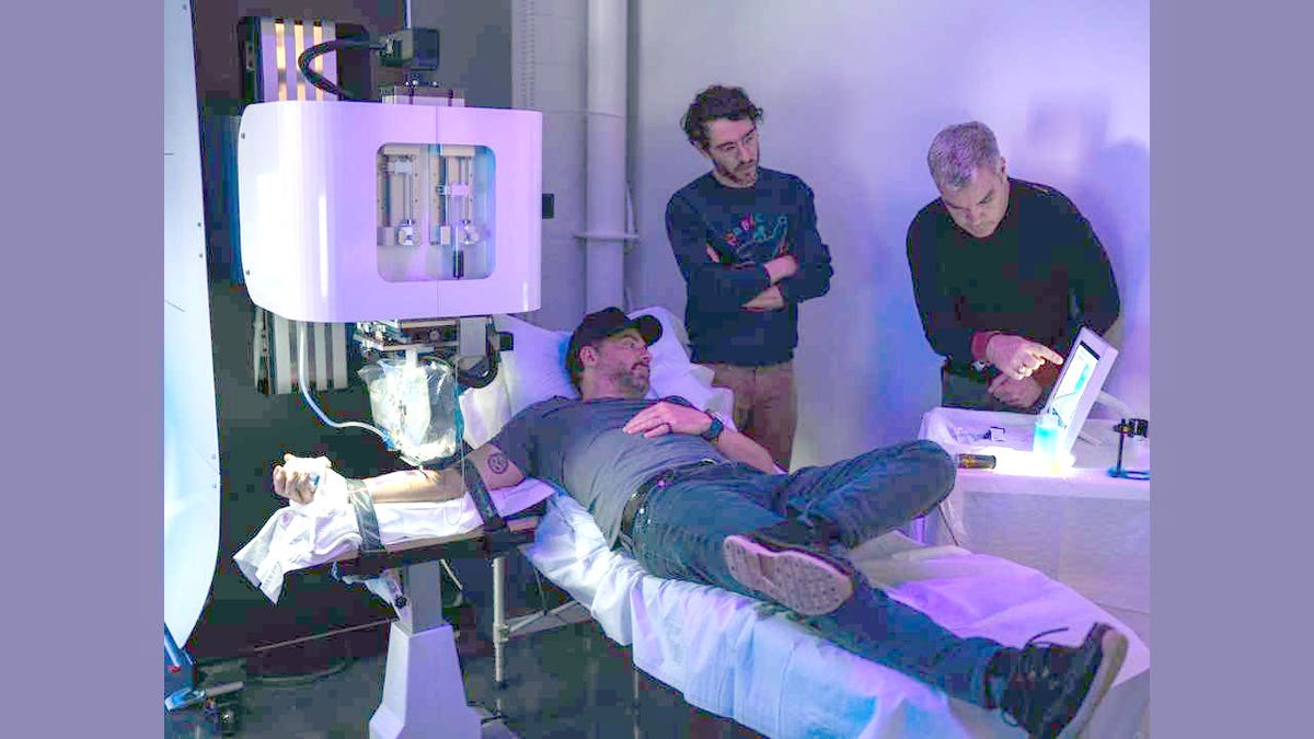 Once a human operator starts the process, the machine scans your skin. It then gets to work, placing ink with incredible accuracy. (Blackdot)