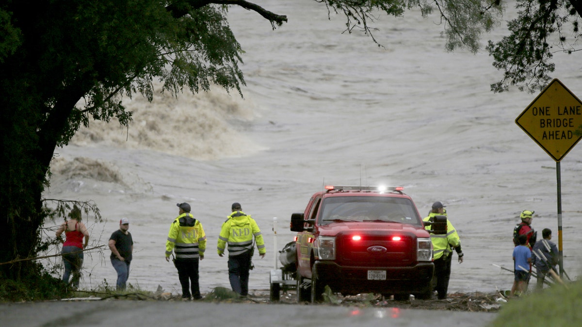 First responders hunt for individuals aft devastating Texas flood