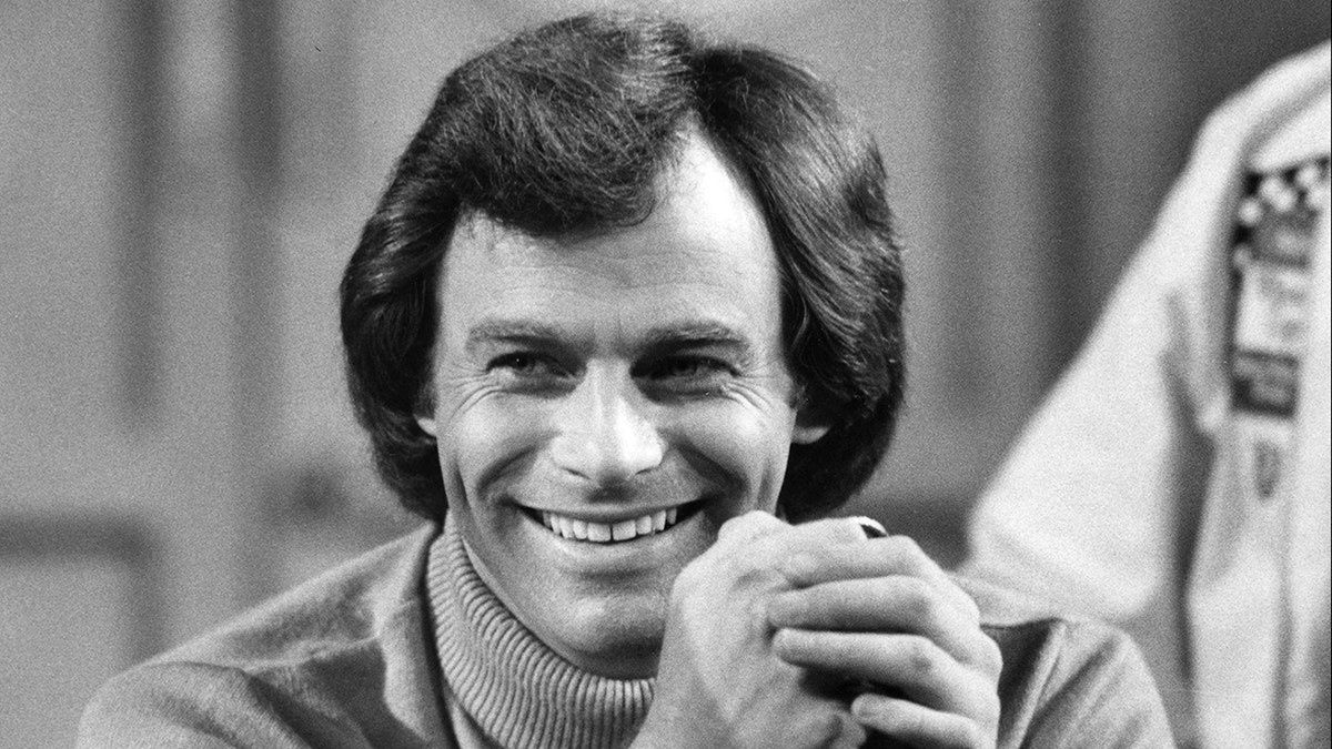 "General Hospital" star Tristan Rogers wears turtleneck