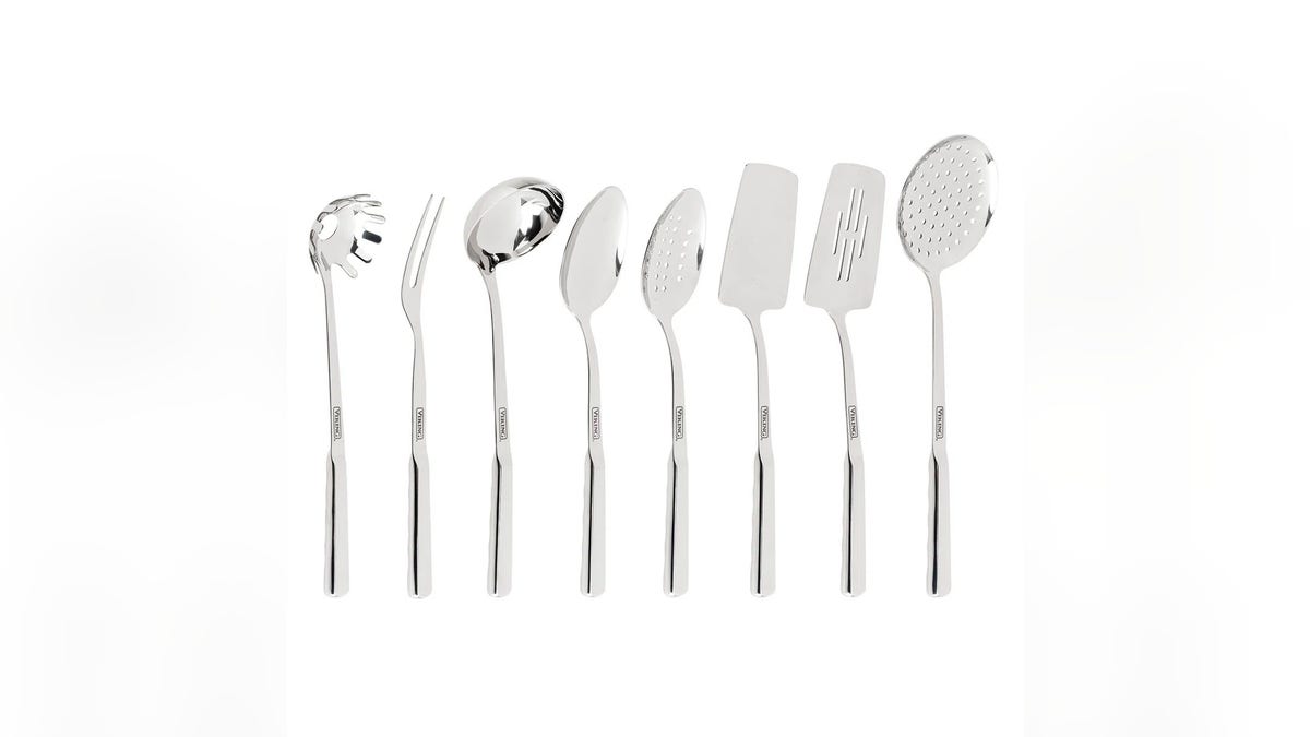 This set comes with all the utensil essentials.