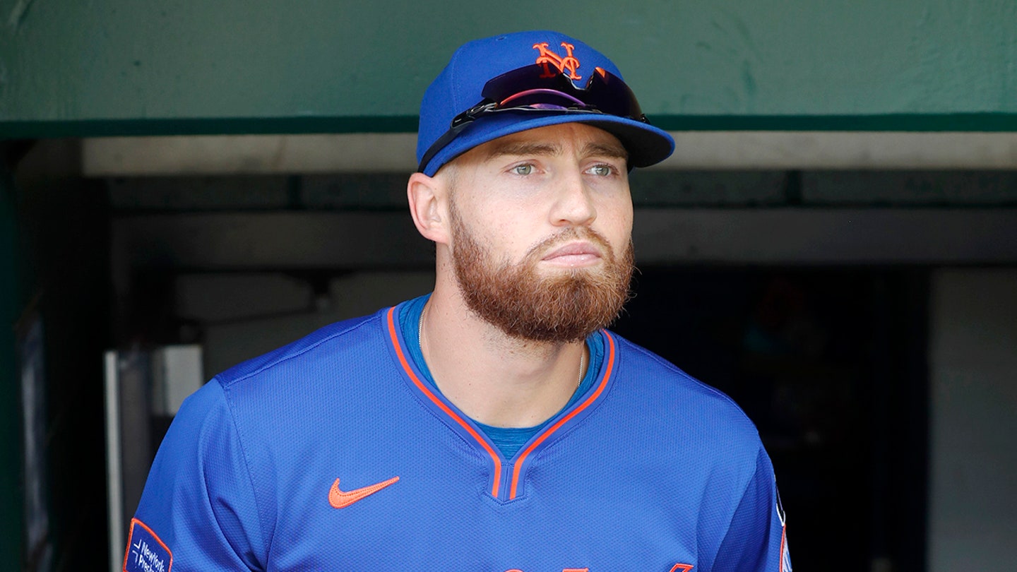 Mets, Rangers agree to swap All-Stars Brandon Nimmo and Marcus Semien in blockbuster deal: report