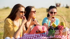 This juicy summer fruit helps beat the heat while boosting heart and brain, experts say