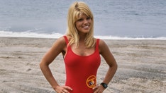 'Baywatch' star Donna D'Errico gives fans new way to get up close and personal
