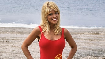 Former 'Baywatch' beauty turns heads with patriotic bikini snap on Fourth of July - Fox News