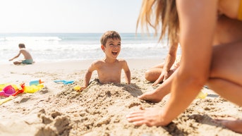 Popular vacation spot bans 'gigantic holes' in sand after near-tragedy - Fox News