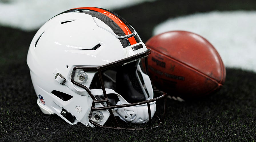 Browns owner interested in Arch Manning, Would he be a good fit? | The Herd