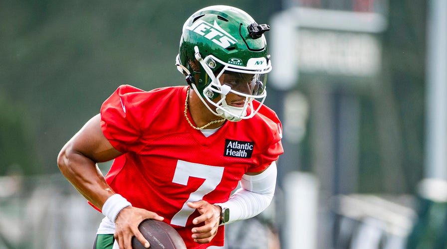 Who will have a better season: Aaron Rodgers or Justin Fields? | Speak